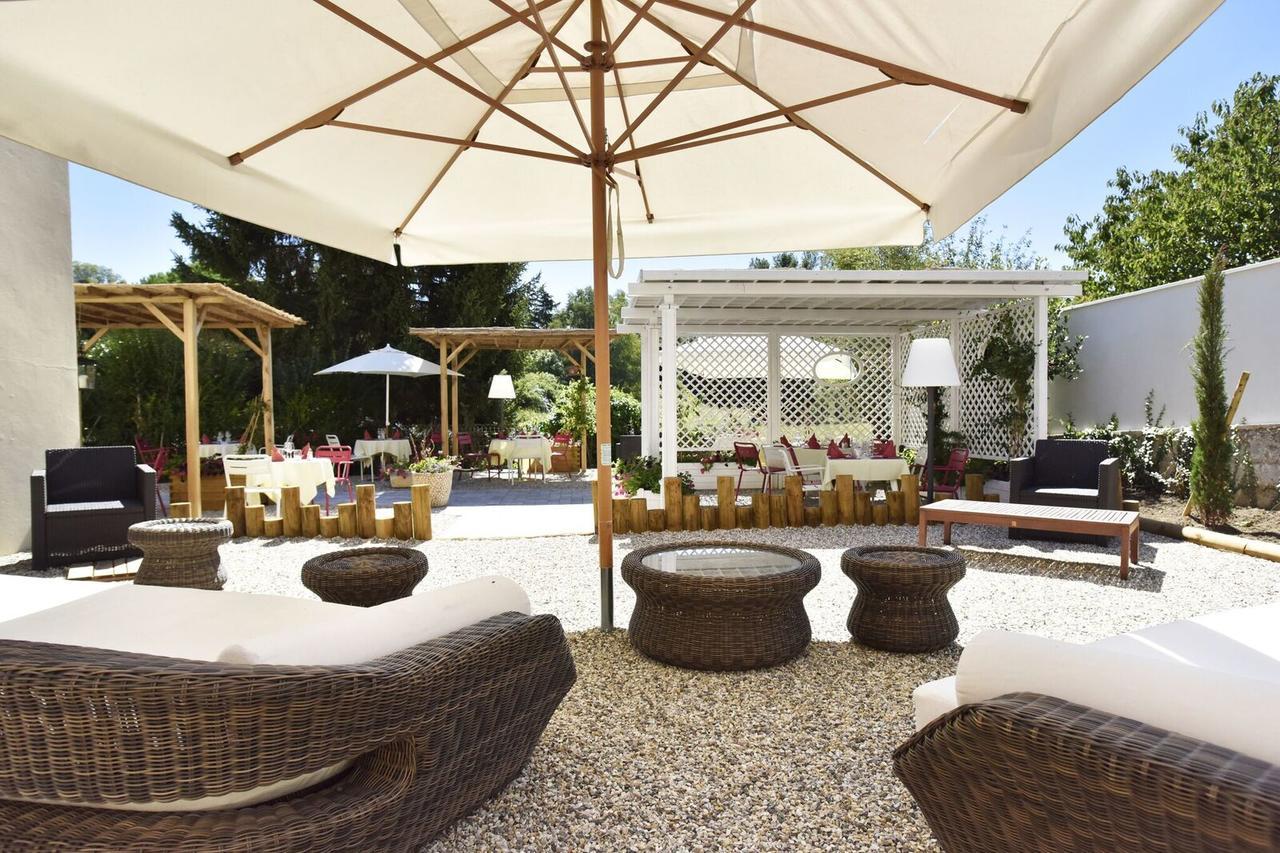 Logis Hotel-Restaurant Le Relais Отрив Экстерьер фото