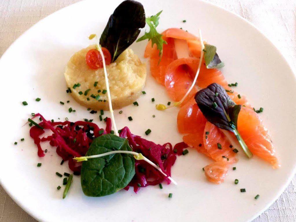 Logis Hotel-Restaurant Le Relais Отрив Экстерьер фото